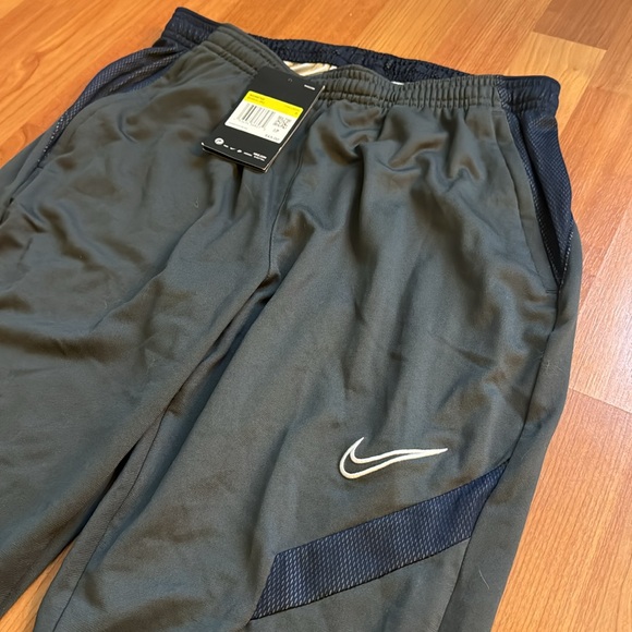 NWT Nike Women's Academy Pro Knit Pant Anthracite/Obsidian - Small - Picture 3 of 6